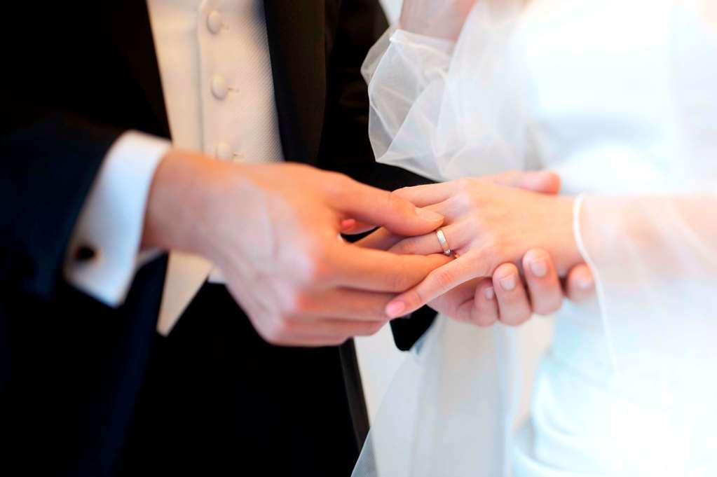 Doubletree By Hilton Kuala Lumpur Ξενοδοχείο Ανέσεις φωτογραφία The exchange of rings at a wedding